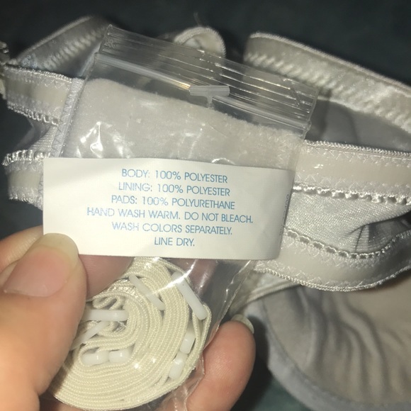 Bra new Rene Rofe 34C - Picture 9 of 10